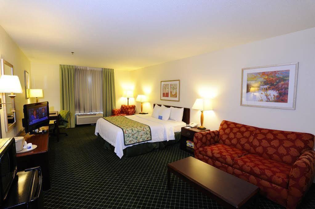 Fairfield Inn Richmond Chester Esterno foto