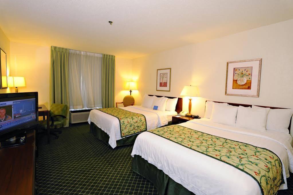 Fairfield Inn Richmond Chester Esterno foto